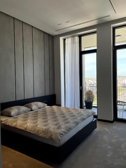 Luxury Penthouse Prishtina Daire Priştine Dış mekan fotoğraf